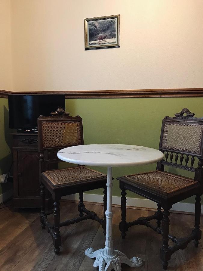 Bed and Breakfast La Ferme De La Maugerie Thoury Екстер'єр фото